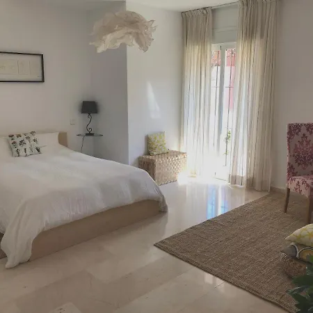 아파트 Elegant In Marbella, Pool